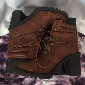 Brown/Cognac Lace Heeled Hiker Boots